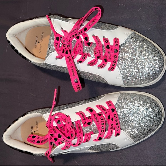 Torridx Betsey Johnson Sparkle Sneakers- 11W - Picture 2 of 4